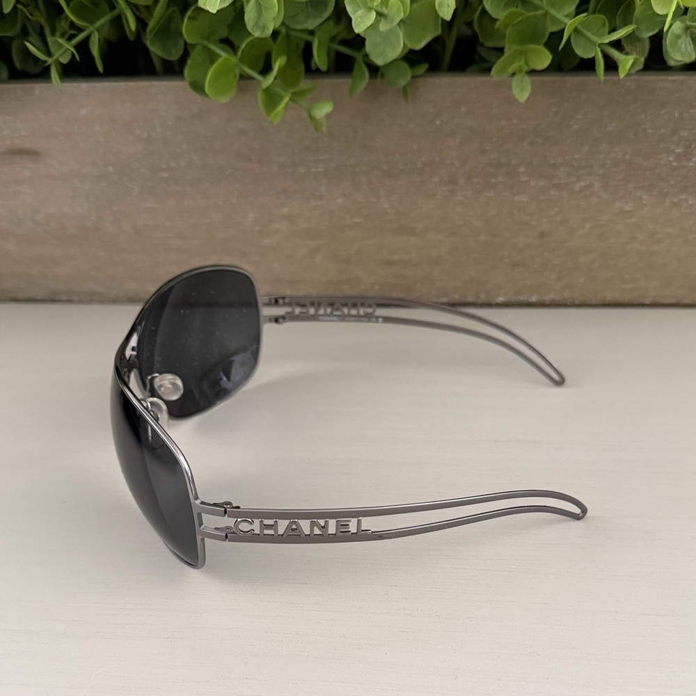 CHANEL Sunglasses